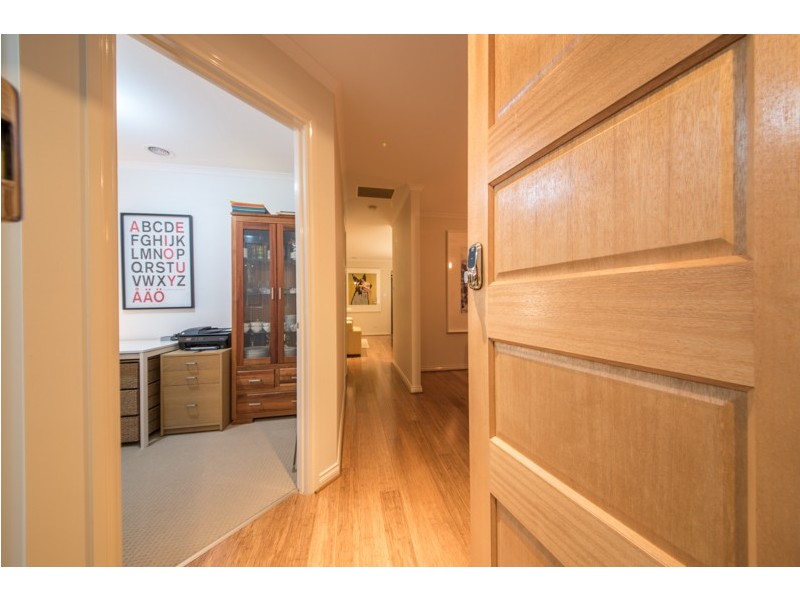 5 Normanton Place, Berwick VIC 3806