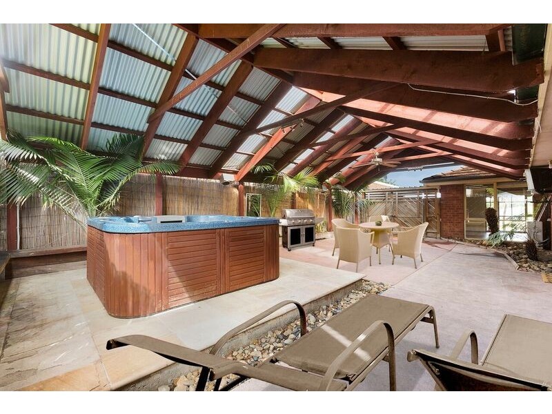 5 Garnet Close, Narre Warren VIC 3805