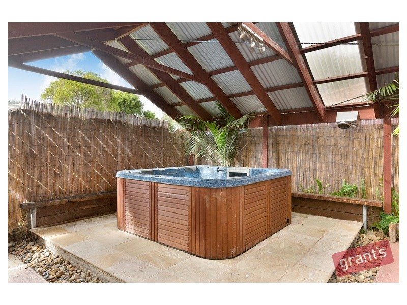 5 Garnet Close, Narre Warren VIC 3805