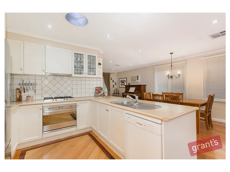 5 Everton Close, Hallam VIC 3803