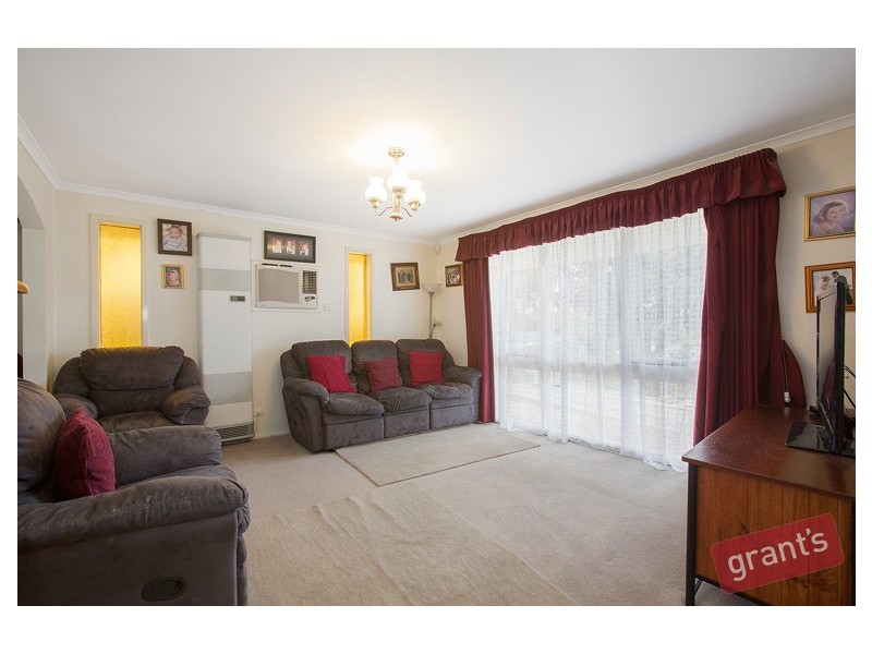 4 Surrey Close, Hallam VIC 3803