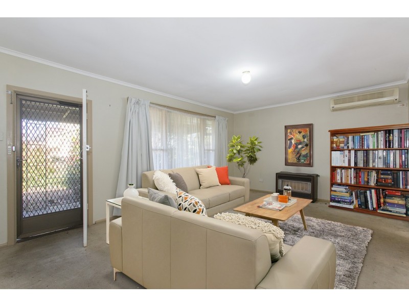 5 Lee Avenue, Springvale VIC 3171
