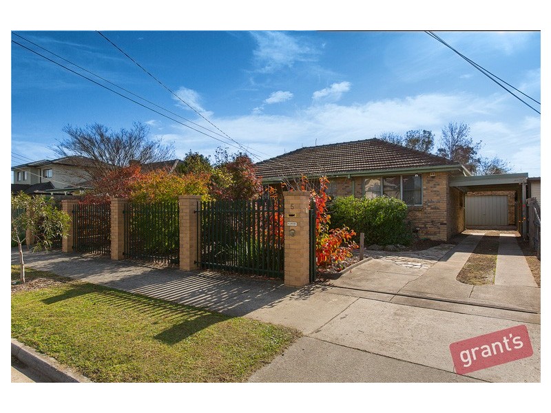 5 Lee Avenue, Springvale VIC 3171
