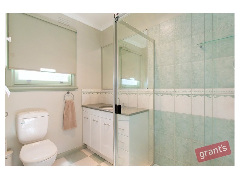 5 Lee Avenue, Springvale VIC 3171