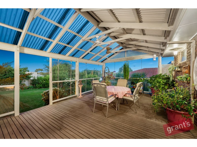 6 Cottswold Avenue, Narre Warren VIC 3805