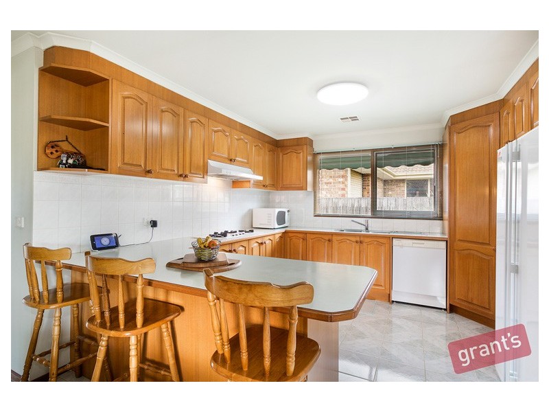18 Dewsbury Court, Narre Warren South VIC 3805