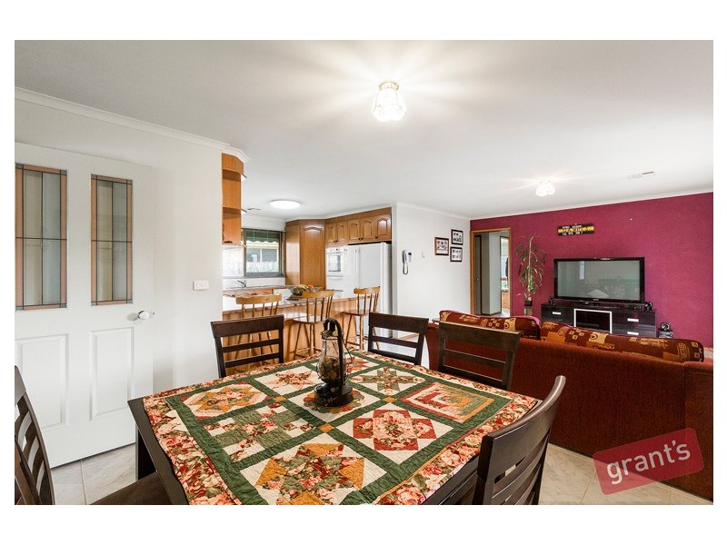 18 Dewsbury Court, Narre Warren South VIC 3805