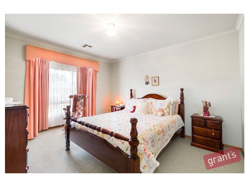 18 Dewsbury Court, Narre Warren South VIC 3805