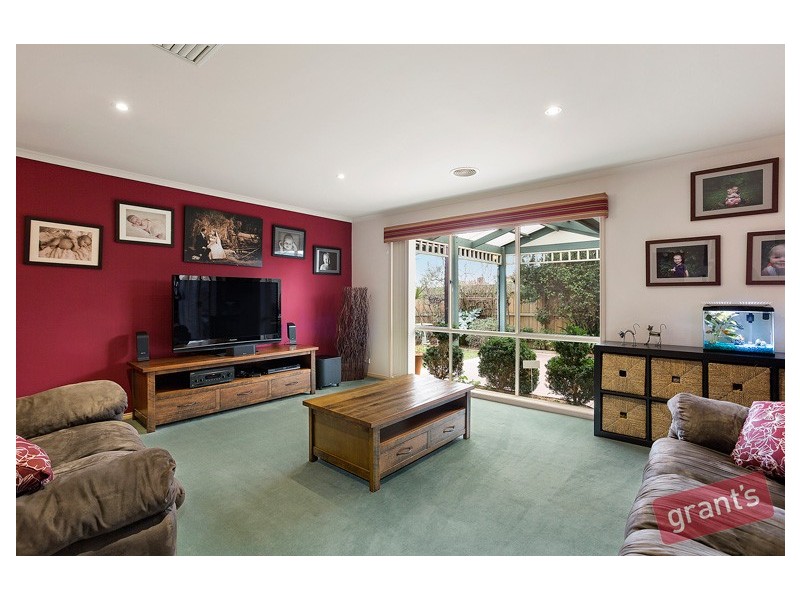 25 Browtop Road, Narre Warren VIC 3805