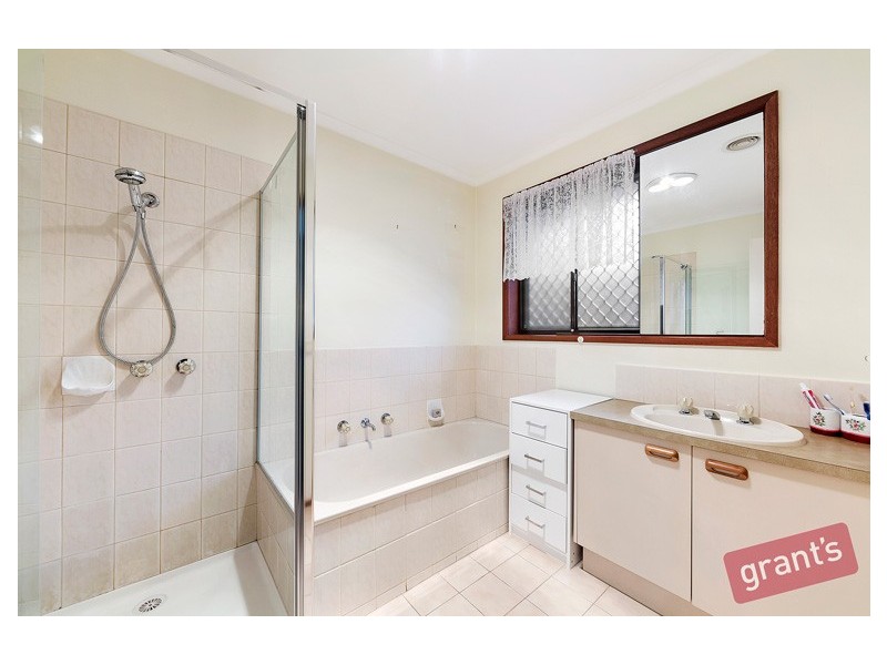 2/30 Arcadia Avenue, Hallam VIC 3803