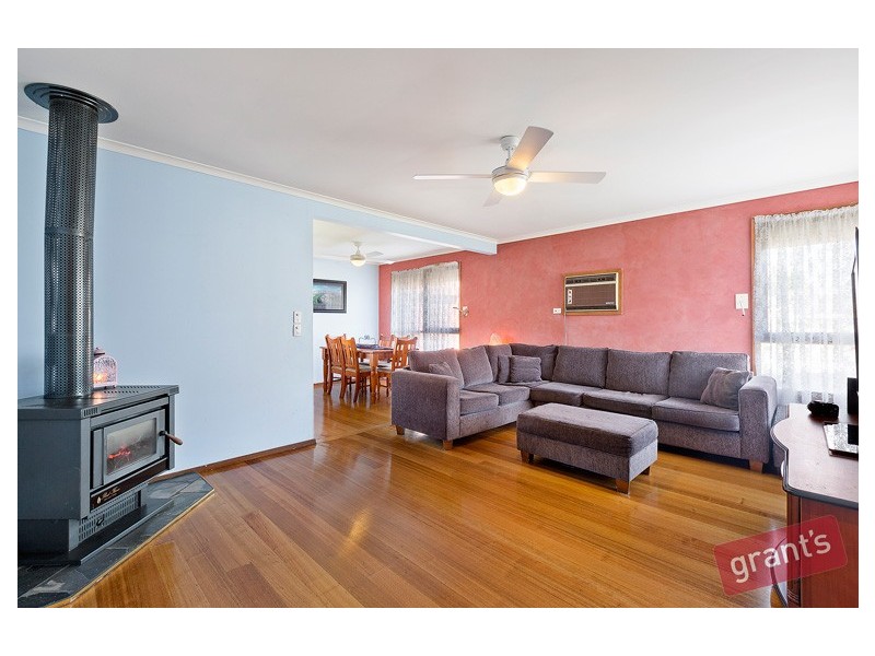 7 Wanda Court, Hallam VIC 3803