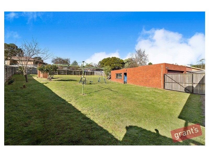7 Wanda Court, Hallam VIC 3803