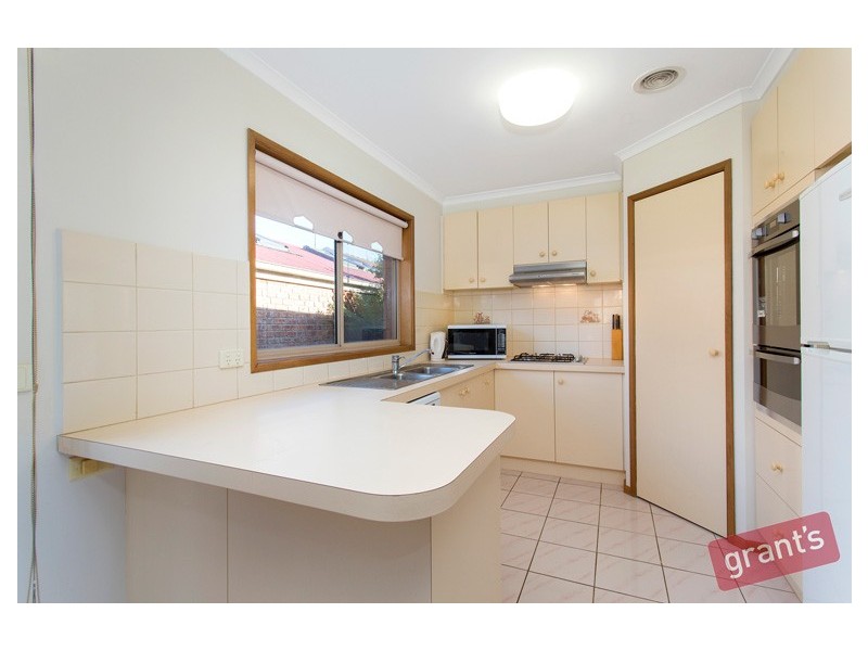 2 Kendall Drive, Narre Warren VIC 3805