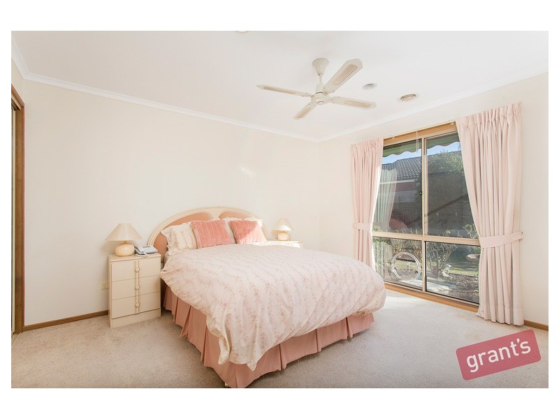 2 Kendall Drive, Narre Warren VIC 3805