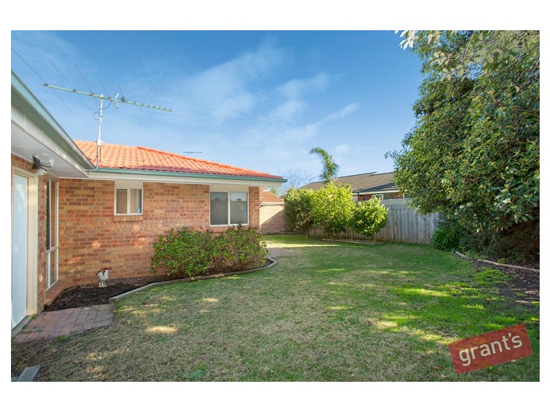2 Kendall Drive, Narre Warren VIC 3805