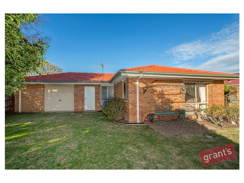 2 Kendall Drive, Narre Warren VIC 3805