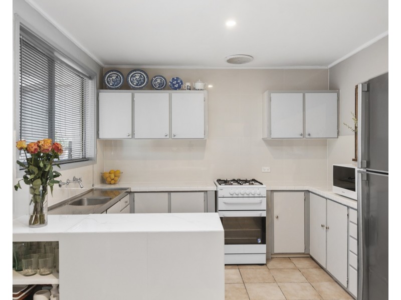 142 Karingal Drive, Frankston VIC 3199