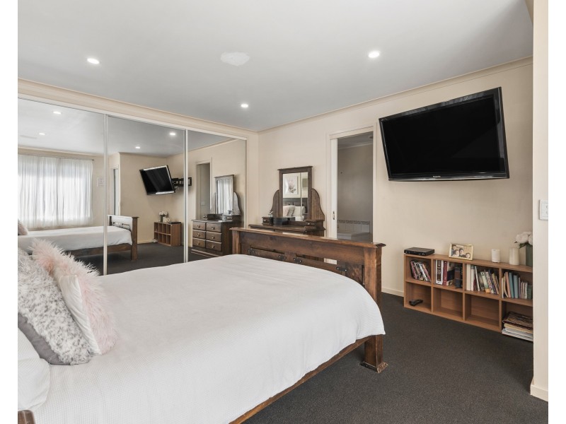 142 Karingal Drive, Frankston VIC 3199