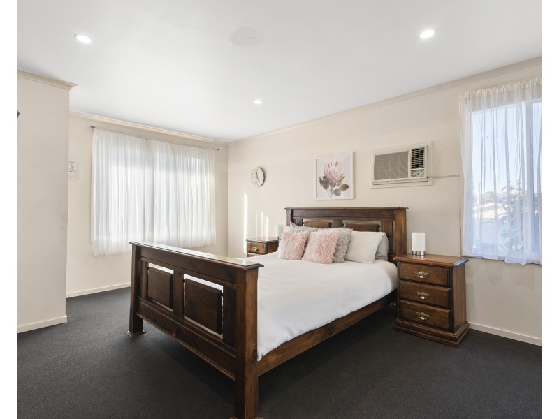 142 Karingal Drive, Frankston VIC 3199