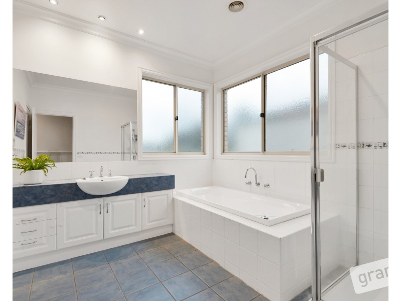 44 Moondarra Drive, Berwick VIC 3806