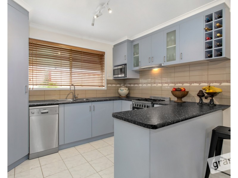 14 Euroa Avenue, Berwick VIC 3806