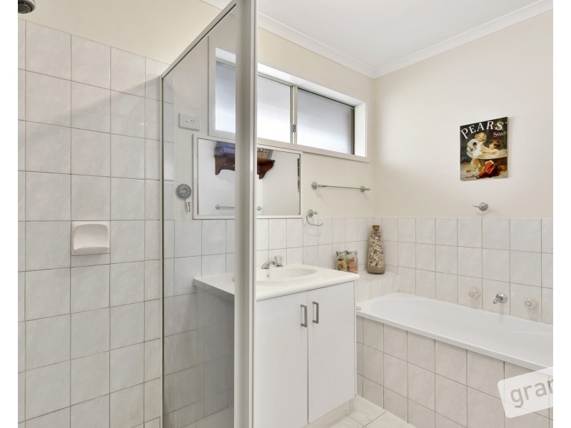 14 Euroa Avenue, Berwick VIC 3806