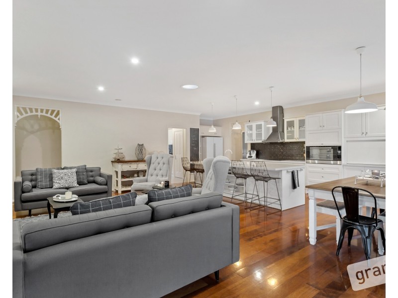 40 North Hidden Valley Circuit, Beaconsfield VIC 3807