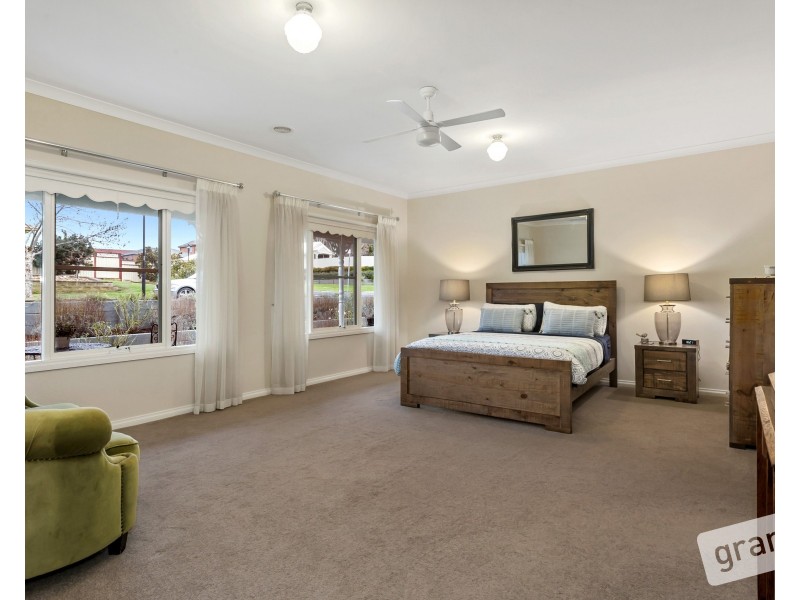 40 North Hidden Valley Circuit, Beaconsfield VIC 3807