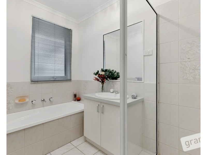 30 Pentland Drive, Narre Warren VIC 3805