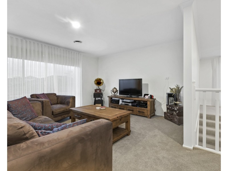 44 Lake View Drive, Narre Warren South VIC 3805