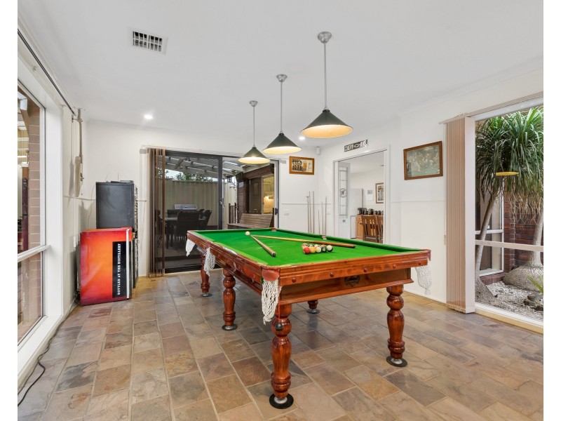 44 Lake View Drive, Narre Warren South VIC 3805