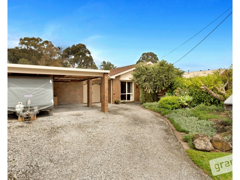 18 Fountain Drive, Narre Warren VIC 3805