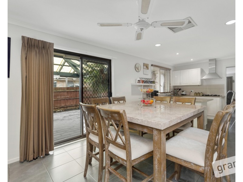 34 Willslie Crescent, Berwick VIC 3806