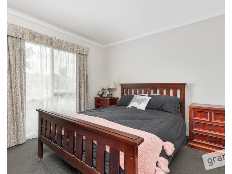 34 Willslie Crescent, Berwick VIC 3806