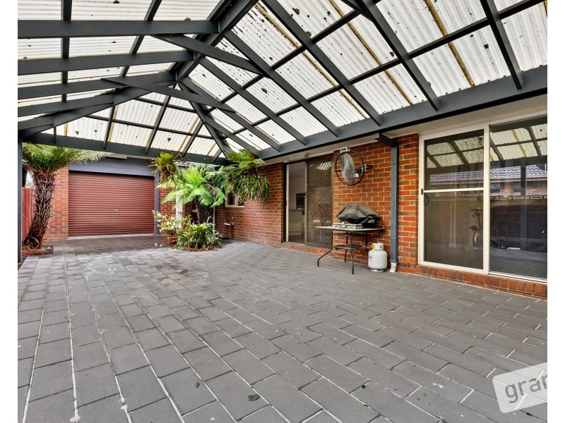 34 Willslie Crescent, Berwick VIC 3806