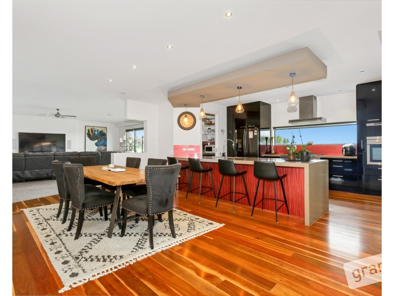 45 Bayard Drive, Pakenham Upper VIC 3810