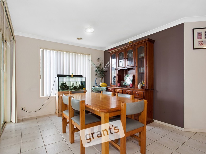 4 Camelia Way, Pakenham VIC 3810