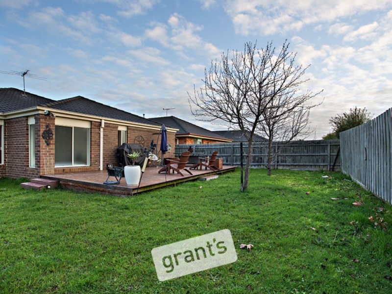 4 Camelia Way, Pakenham VIC 3810