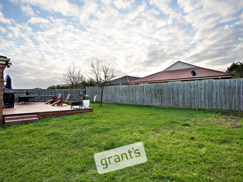 4 Camelia Way, Pakenham VIC 3810