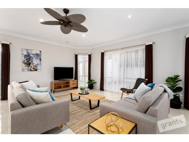 10 Cathedral Close, Pakenham VIC 3810