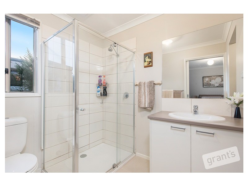 15 Amberly Drive, Drouin VIC 3818