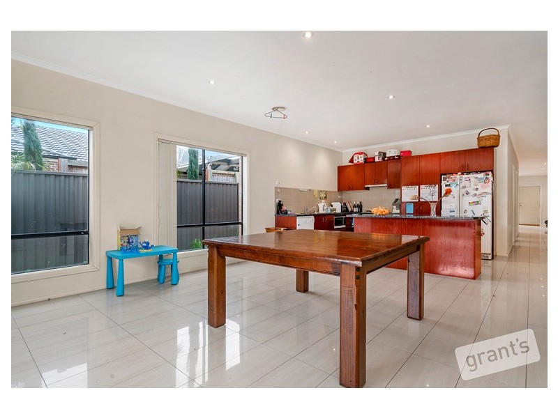 9 Paxton Link, Pakenham VIC 3810