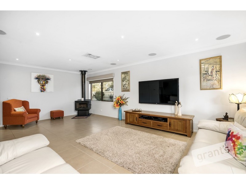 1 Tresize Court, Lang Lang VIC 3984