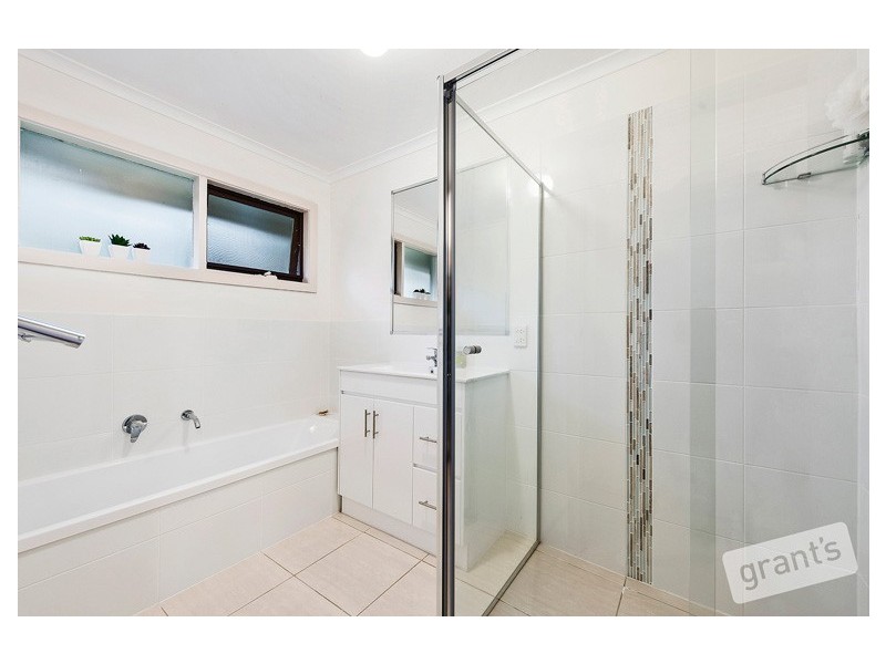 25 Harvie Road, Pakenham Upper VIC 3810