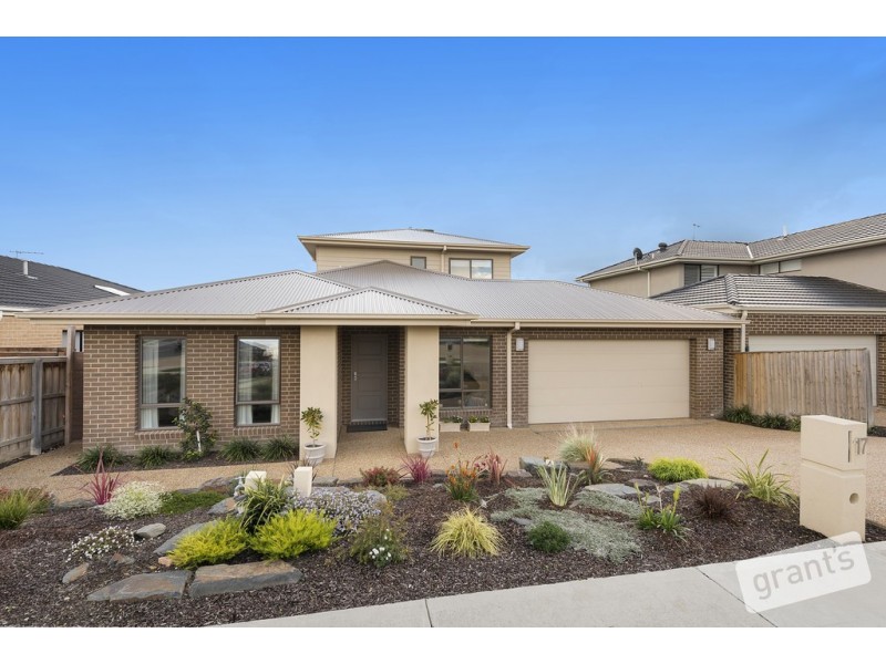 17 Renishaw Drive, Officer VIC 3809