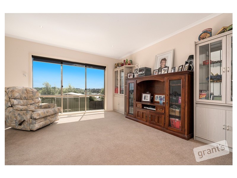 16 Summerhill Boulevard, Drouin VIC 3818