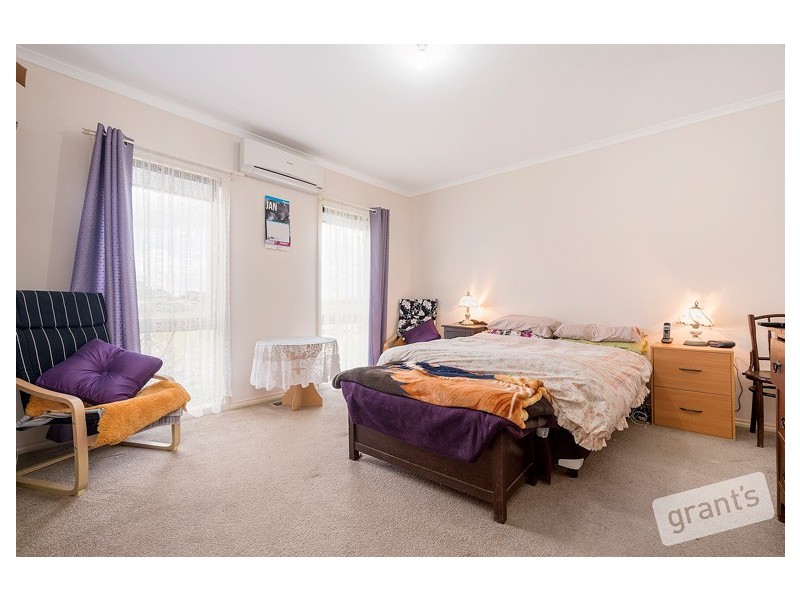 16 Summerhill Boulevard, Drouin VIC 3818