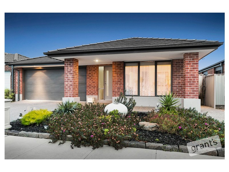 16 Unicorn Street, Pakenham VIC 3810