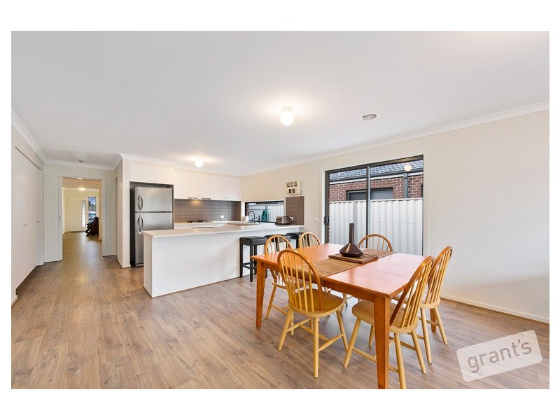 16 Unicorn Street, Pakenham VIC 3810