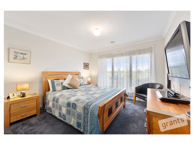 16 Unicorn Street, Pakenham VIC 3810